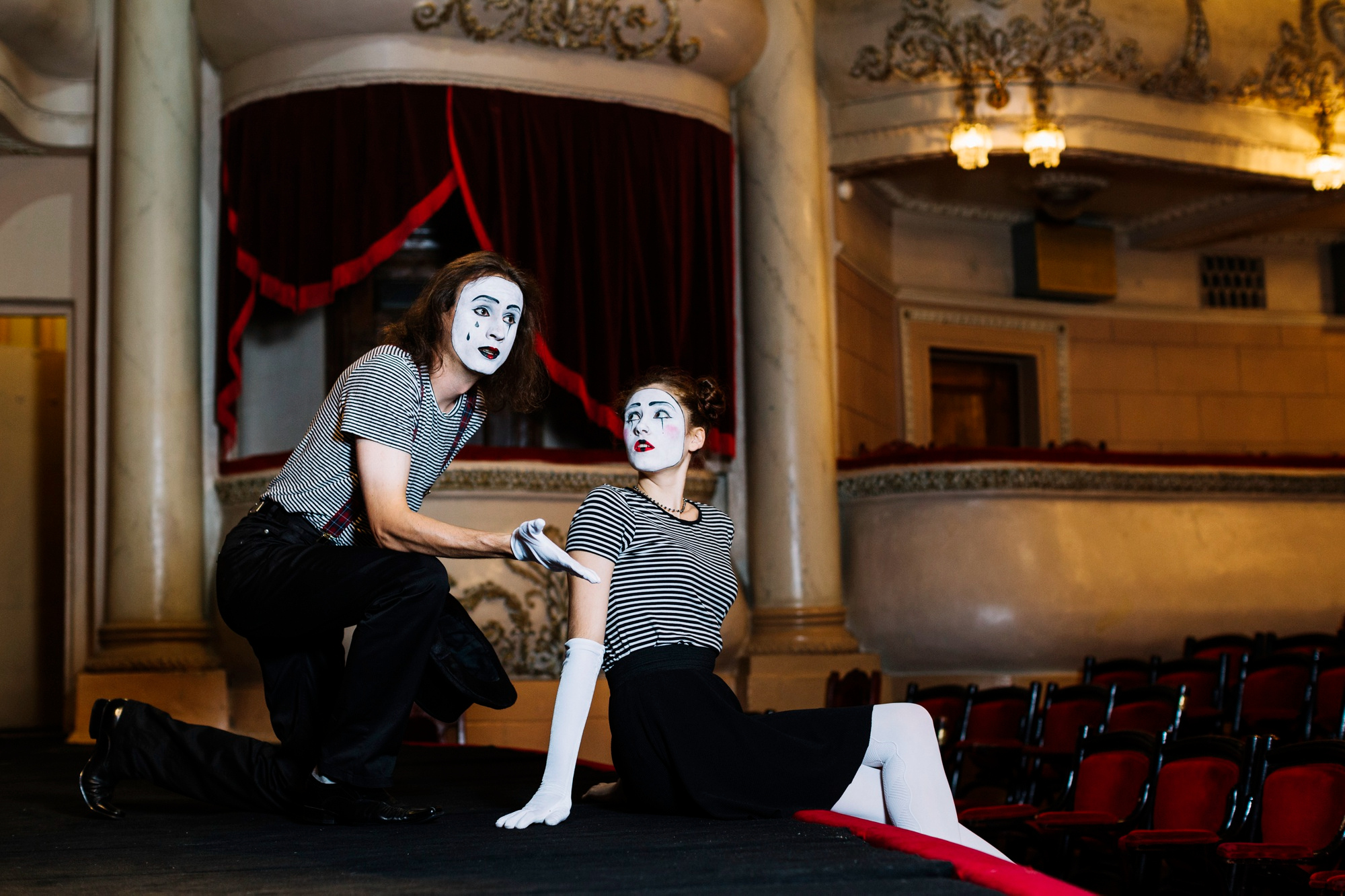 YARATICI DRAMA & TİYATRO - Eğitim Resmi - Kuşadası Dans Sanat ve Spor Merkezi